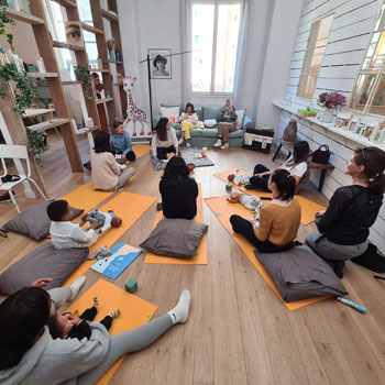 Vulli événement Sophie la Girafe atelier yoga bébé